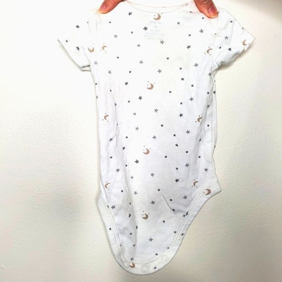 10) CARTER'S Celestial Stars & Moons Onesie Sz. 3Mth - Picture 3 of 6